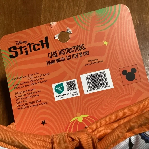 Disney Set of 2 Kitchen Towels and 2 Mini Mitts Bundle New - Picture 4 of 9